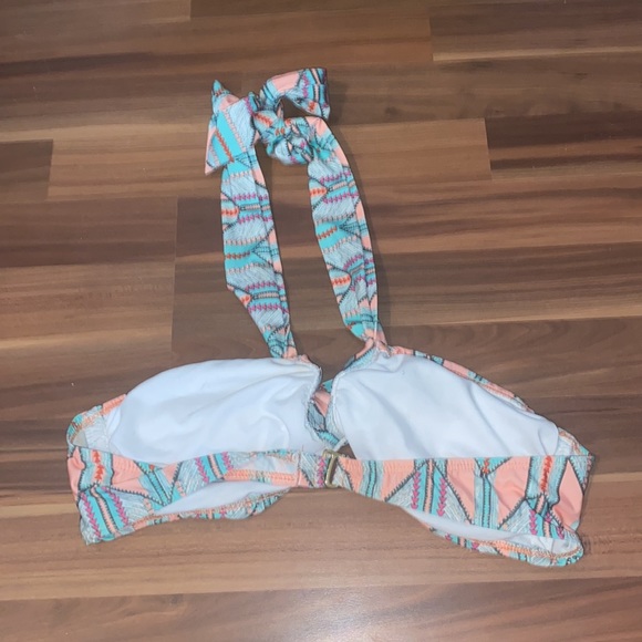 Size L bikini top - Picture 2 of 3